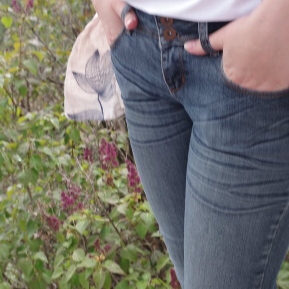 Ladies Denim Dynamite Low Rise Jeans - Picture 4 of 7